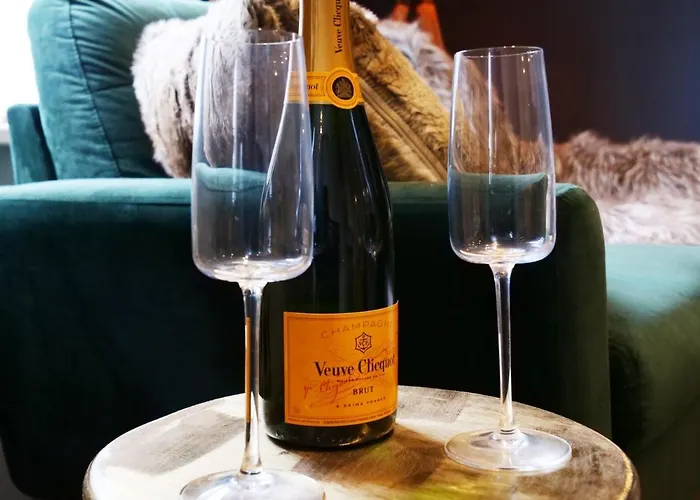 The Holgate Snug Апартаменты