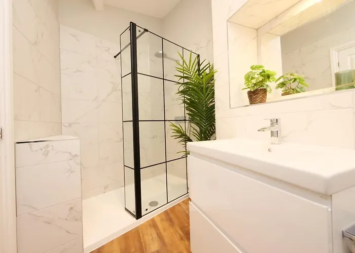 The Holgate Snug York